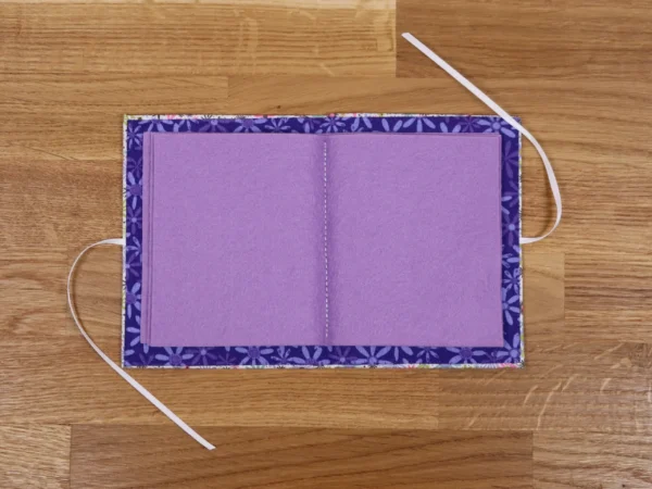Needle Case Ditsy Flowers
