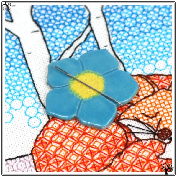 ceramic needle minder turquoise flower